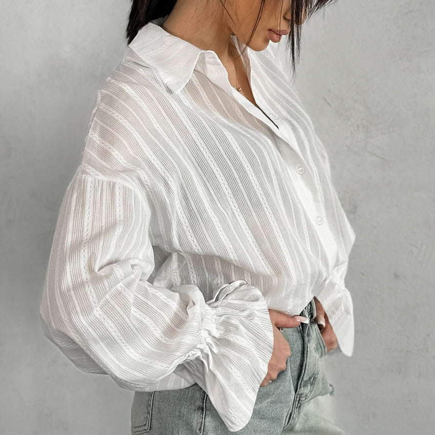 Emma | Gestreifte Bluse mit Knopfleiste und Bindemanschetten